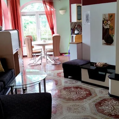 Homestay Kucharovice *